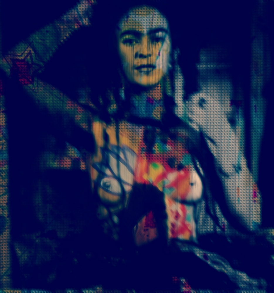 Bild 1 von Motiv Frida Kahlo Blau Indie by Felix von Altersheim  / (Größe) 120 cm x 120 cm 5 mm Acrylglas XT weiss/kaschiert 100 % inkl. Halterungen beigelegt