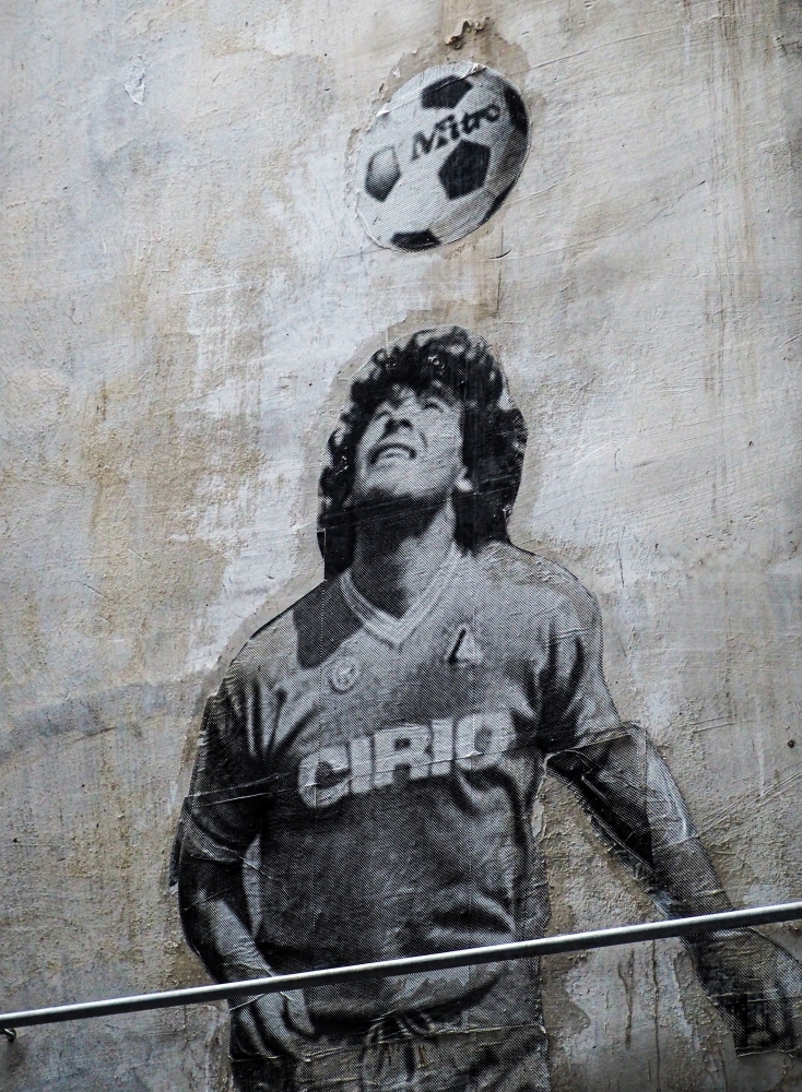 Bild 1 von Motiv Diego A. Maradona - Street Art Fotografie by Paffy  / (Größe) 110 cm x 150 cm 2 cm Leinwand gespiegelt